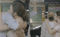 Bắt gặp khoảnh khắc Lý Nhã Kỳ bịn rịn chia tay tài tử Han Jae Suk, so với cảnh trong phim liệu có khác biệt?