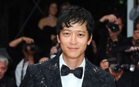 Kang Dong Won "gây bão" truyền thông với màn xuất hiện trên thảm đỏ Cannes 2022, quả xứng danh "mỹ nam hàng đầu Kbiz" 