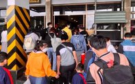 Sân bay Tân Sơn Nhất đông đúc sau kỳ nghỉ Tết