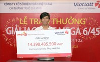 Chủ nhân giải Jackpot hơn 14 tỷ đồng không đeo mặt nạ vì muốn chia sẻ niềm vui với mọi người
