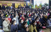 Hà Nội: Đông đảo người dân đến chùa Phúc Khánh làm lễ cầu an