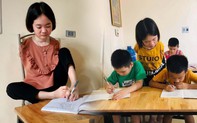 Nghị lực của cô gái "chim cánh cụt" trở thành cô giáo dạy tiếng Anh miễn phí cho học sinh nghèo