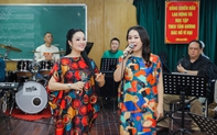 Ca sĩ Thu Hà làm khách mời trong liveshow "Con đường âm nhạc" của Tân Nhàn