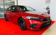Honda Civic lần đầu giảm kỷ lục 100 triệu đồng: Chỉ riêng RS, giá lăn bánh chưa tới 900 triệu