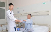Hà Nội: Đang đi đường, người đàn ông bất ngờ ngã quỵ, liệt nửa người bên phải
