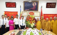 Bí thư Thành ủy Hà Nội Đinh Tiến Dũng chúc mừng Lễ Phật đản