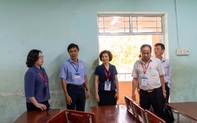 Bình Thuận: Thuê tàu để vận chuyển đề thi và 40 giáo viên ra coi thi tại đảo Phú Quý