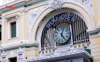 Bưu điện TP. Hồ Chí Minh gây ấn tượng bởi kiến trúc cổ kính, vượt thời gian