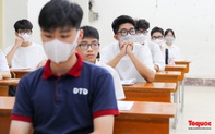 Thí sinh Thủ đô hồi hộp làm thủ tục dự thi vào lớp 10