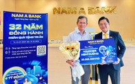 Nam A Bank trao giải đợt 1 chương trình "32 năm đồng hành - Ngàn quà tặng tri ân"