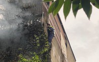 Cháy nhà trọ 3 tầng ở Hà Nội, nhiều người được cứu khỏi tay "bà hoả"