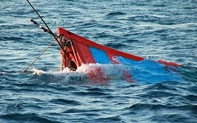 Quảng Bình: Chìm tàu cá, nhiều ngư dân mất tích trên biển