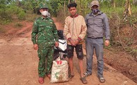 Bắt giữ nam thanh niên vận chuyển trái phép thuốc nổ từ Lào vào Việt Nam