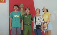 Công an hỗ trợ nam du khách Hàn Quốc đi lạc tìm lại người thân 
