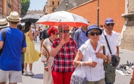 Nắng nóng khắc nghiệt ở châu Âu: Ngành du lịch thích ứng với trạng thái "bình thường mới"