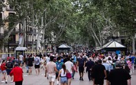 Thành phố Barcelona tìm kiếm giải pháp cân bằng sức hút du lịch