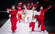 Canifa by Lê Hà: Bùng nổ cảm xúc với BST "Kết nối tự hào" tại Aquafina Vietnam International Fashion Week 2024