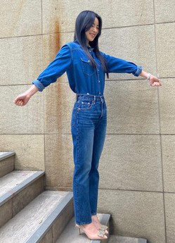 Lim Ji Yeon gợi ý 10 cách mặc quần jeans nổi bật, tôn dáng cho phụ nữ U40