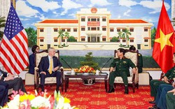 Đại tướng Ngô Xuân Lịch tiếp Bộ trưởng Quốc phòng Hoa Kỳ James Mattis tại TP Hồ Chí Minh