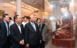 Thủ tướng Nguyễn Xuân Phúc thăm Bảo tàng Mỹ thuật Việt Nam