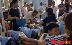 Nóng: Gần 200 học sinh ở Ninh Bình ngộ độc thực phẩm