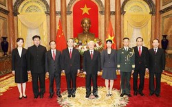 
Tổng Bí thư, Chủ tịch nước Nguyễn Phú Trọng tiếp các Đại sứ  đến trình Quốc thư