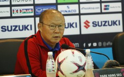 HLV Park Hang-seo đánh giá cao HLV Keisuke Honda của đội tuyển Campuchia dù ông này vắng mặt