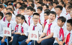 Cán bộ, giáo viên và các em học sinh, sinh viên trong cả nước tiếp tục đồng lòng, vượt khó 