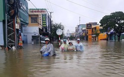Quảng Nam nhiều nơi ngập sâu do mưa lớn