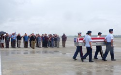 Lễ hồi hương hài cốt quân nhân Mỹ lần thứ 147 tại sân bay quốc tế Đà Nẵng