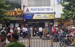 Vụ dùng súng cướp ngân hàng ở Sài Gòn: Nghi phạm đốt xe máy trước khi tẩu thoát