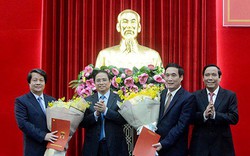 Trao quyết định của Bộ Chính trị cho Bí thư tỉnh ủy Phú Thọ