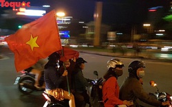 Người dân Đà Nẵng xuống đường mừng chiến thắng của đội tuyển Việt Nam