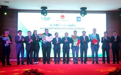 VSIP Quảng Ngãi trao chứng nhận đầu tư mới cho 04 nhà đầu tư với tổng vốn 321 triệu USD