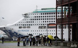 Du thuyền phải dừng bất ngờ tại Singapore sau khi hàng trăm hành khách ngã bệnh