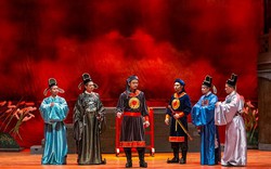 Công Lý và Quang Thắng xuất hiện trên sân khấu hiện đại nhất miền Bắc