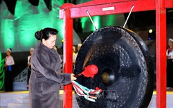 Chủ tịch Quốc hội Nguyễn Thị Kim Ngân dự lễ khai mạc Tuần Văn hóa, Du lịch tỉnh Hòa Bình