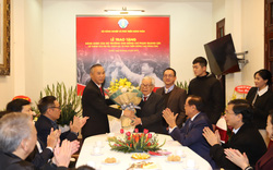 Bộ NN&PTNT trao Bằng khen cho ông Phạm Quang Lộc, người phát triển giống cam Sông Con