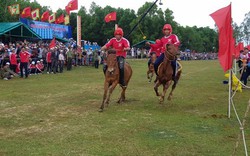 Hội đua ngựa truyền thống Gò Thì Thùng thu hút hàng vạn du khách
