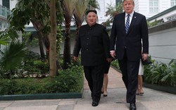 Clip: Hình ảnh đẹp như mơ của hai nhà lãnh đạo Trump- Kim ngoài khuôn viên khách sạn Metropole
