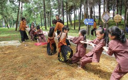 Hỗ trợ để trẻ em được hưởng thụ các hoạt động vui chơi giải trí, văn hóa nghệ thuật