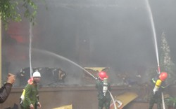 Video: Cháy khách sạn 8 tầng ở Nghệ An