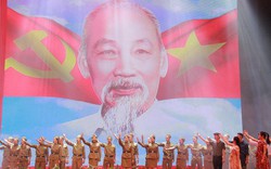Sáng tác tranh cổ động kỷ niệm 129 năm ngày sinh Chủ tịch Hồ Chí Minh