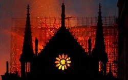 Điều đầu tiên các nhà lãnh đạo thế giới nói về vụ cháy Nhà thờ Đức Bà?