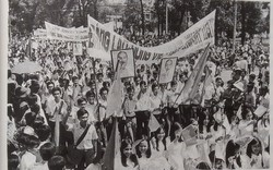 Chiến dịch Hồ Chí Minh toàn thắng qua thơ và trường ca