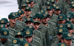 Mỹ muốn đánh bật Iran: Trừng phạt càng 