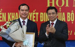 Đồng chí Nguyễn Đình Khang giữ chức Bí thư Đảng đoàn Tổng LĐLĐ Việt Nam