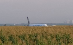 Hiện trường máy bay Airbus A321 hạ cánh khẩn tại Nga: Phép màu đã diễn ra