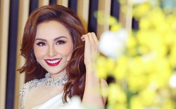 Hoa hậu Diễm Hương nói về chiếc vương miện: “Giống trúng số độc đắc”