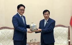 Bộ trưởng Nguyễn Ngọc Thiện tiếp Đại sứ Campuchia chào từ biệt